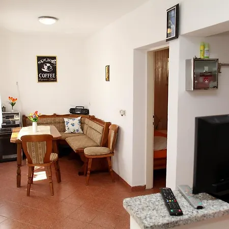 Apartment Jasmin *